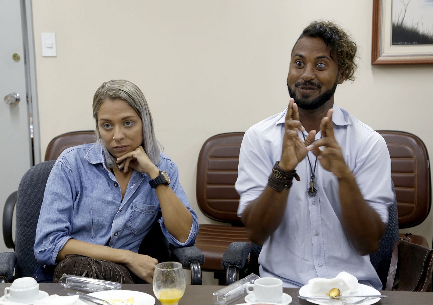 Jonathan fala sobre a importância do apoio duante a graduação em Teatro