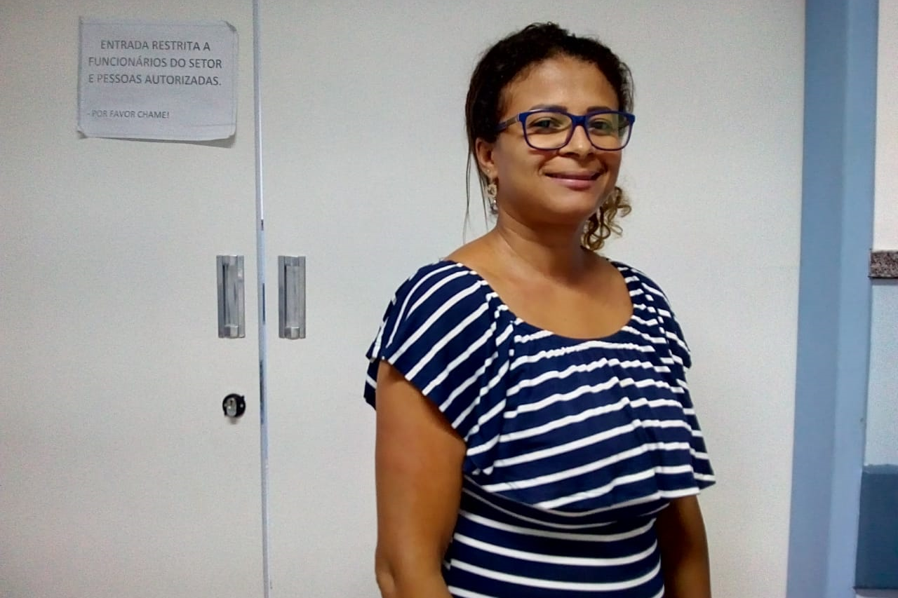 Luana Santos, mãe do paciente, ficou contente com a realização da operação