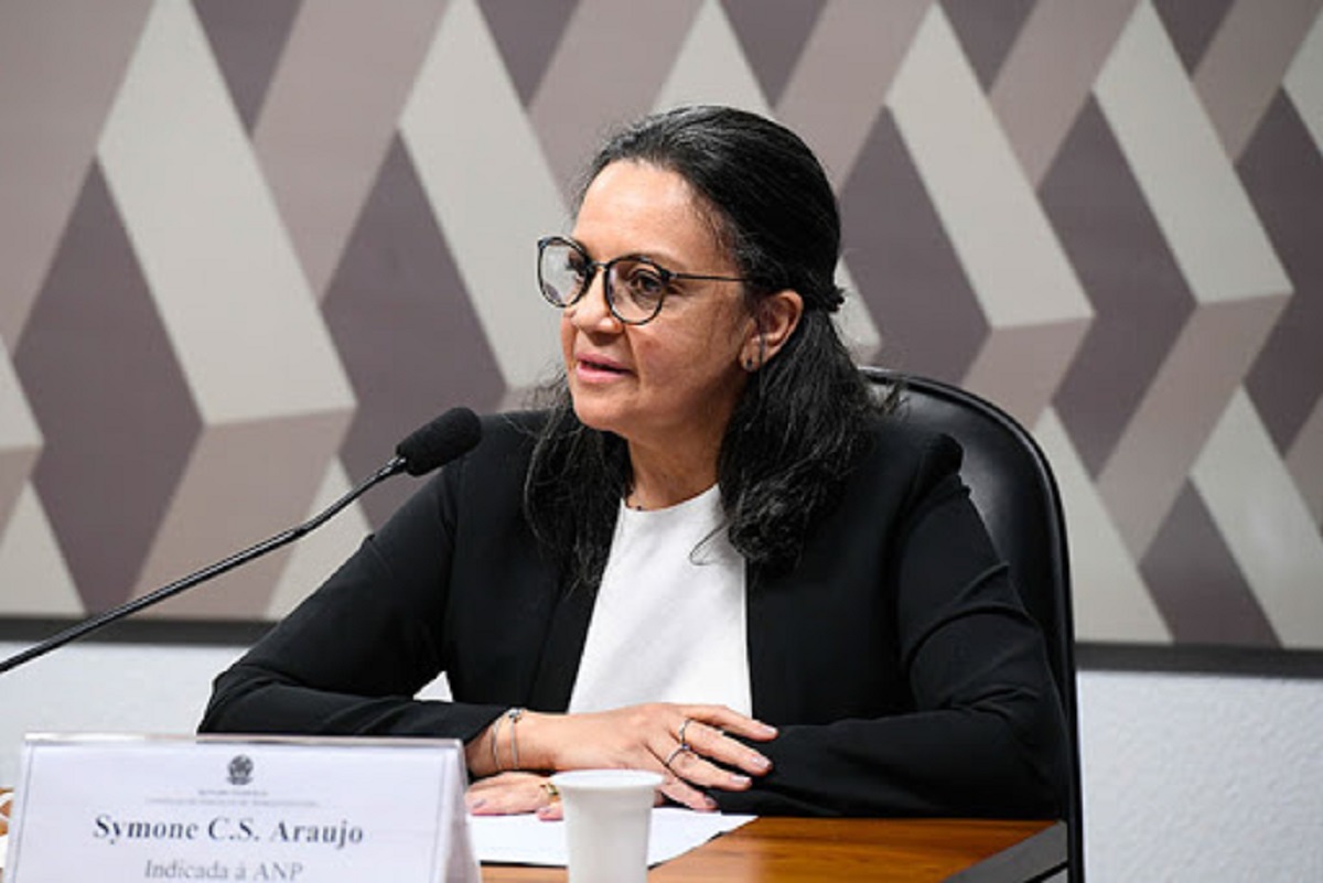 Symone Araújo é graduada em Engenharia Química e mestre em Desenvolvimento e Meio Ambiente pela UFS. (foto: Agência Senado)