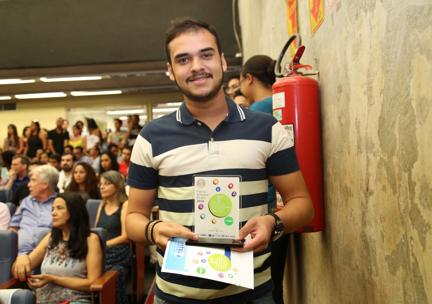 Luiz Felipe Santos, 20 anos, estudante de Engenharia da Computação, teve seu trabalho do Pibiti premiado.