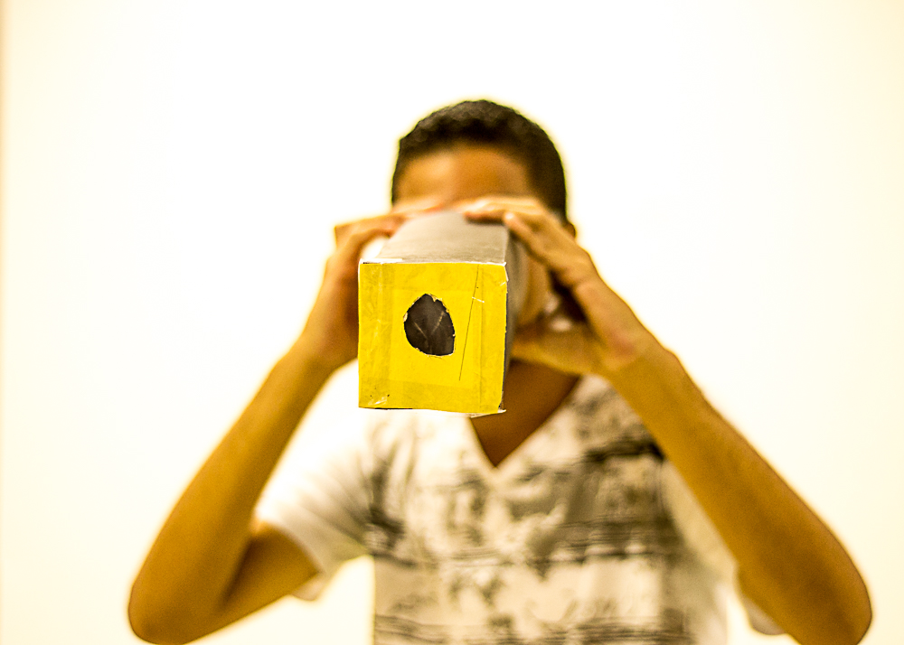 Exposição fotográfica foi montada no auditório da escola e pode ser vista até o dia 01 de fevereiro (fotos: projeto de extensão "Fotografia, vídeo e identidade social")