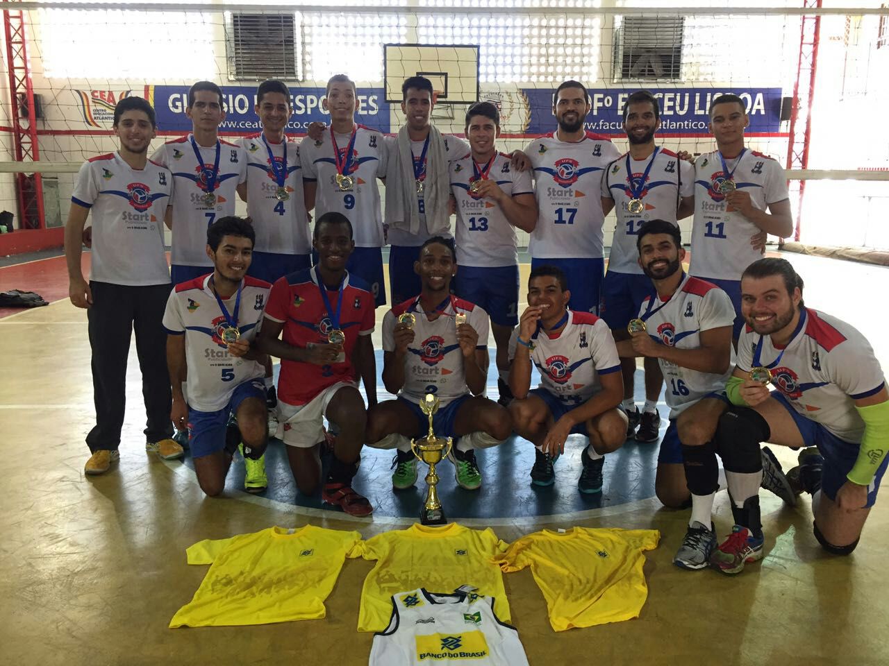 Time celebra a conquista após vencer partida difícil por 3 a 2 contra a Unit. (foto: arquivo pessoal)