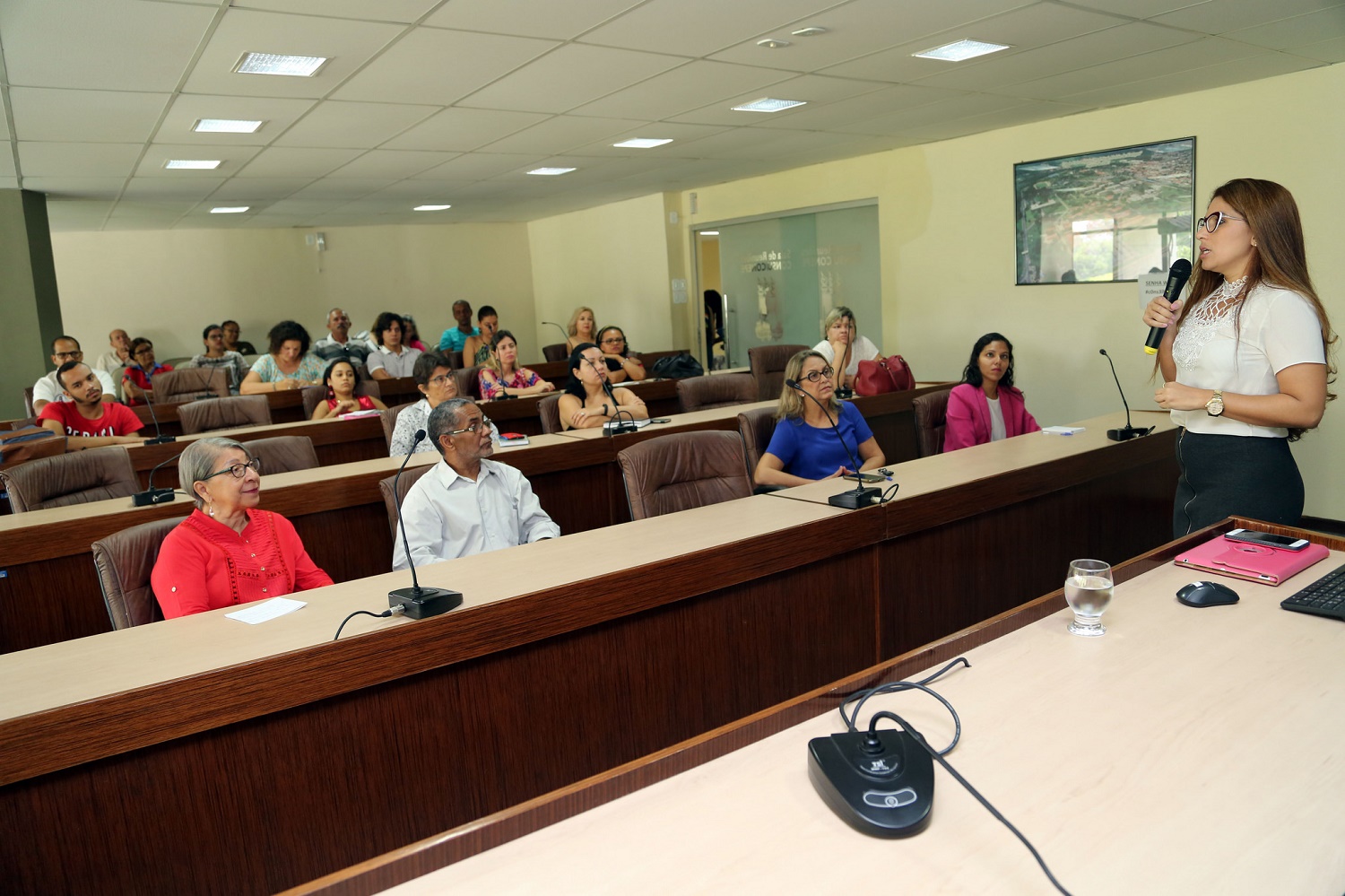 Discussão se deu especialmente focando o universo feminino. (foto: Schirlene Reis/Ascom UFS)