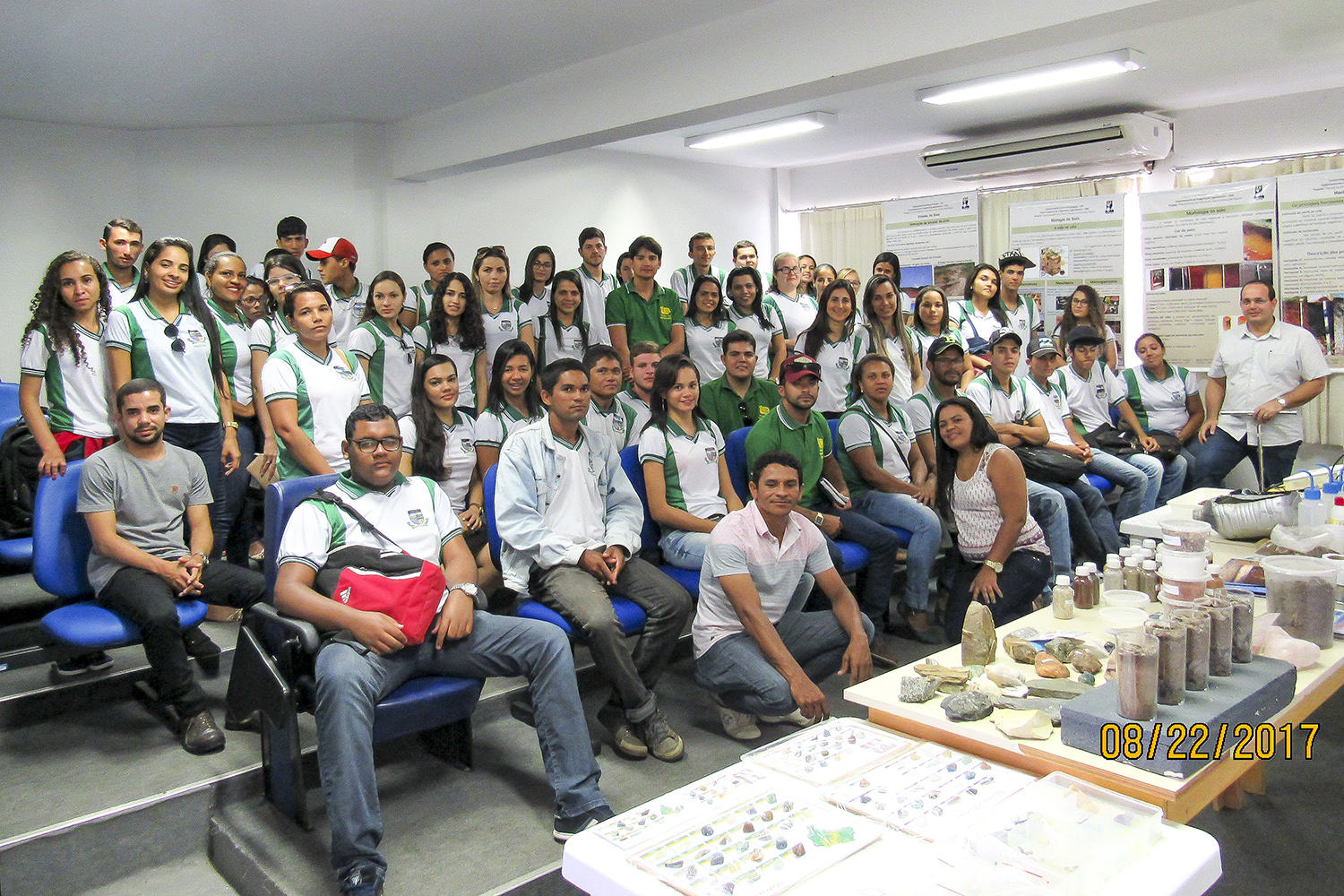 Projeto recepcionou aproximadamente 50 visitantes, entre alunos e professores.