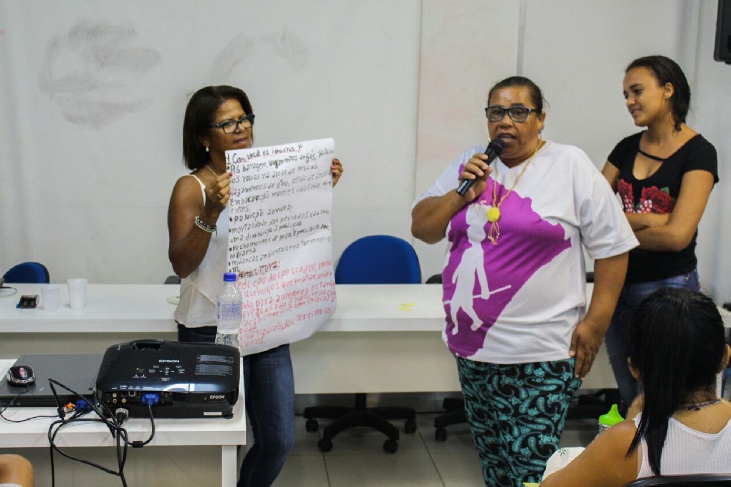 Geonízia dos Santos, mais conhecida como Nice, apresenta balanço das atividades do Movimento das Marisqueiras de Sergipe.