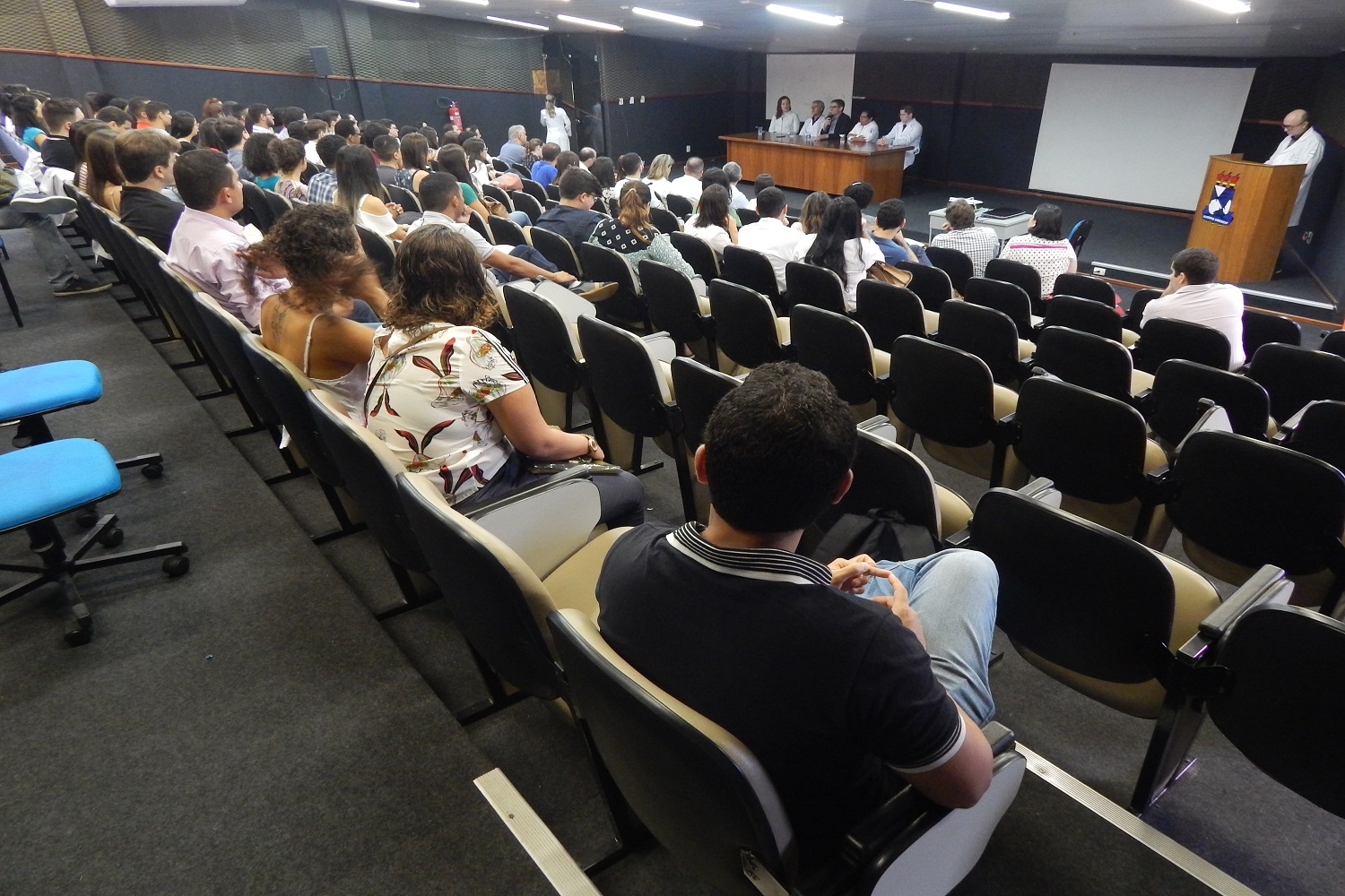 Cerimônia escolheu o do representante dos residentes e apresentou os coordenadores e supervisores de cada programa de residência. (foto: HU)