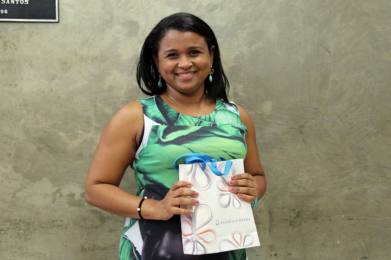 Para a bibliotecária Sheyla Andrea, a jornada de uma mulher não é apenas no trabalho, mas também engloba filhos, casa, marido, vidas política e social. (fotos: Schirlene Reis/ Ascom-UFS)