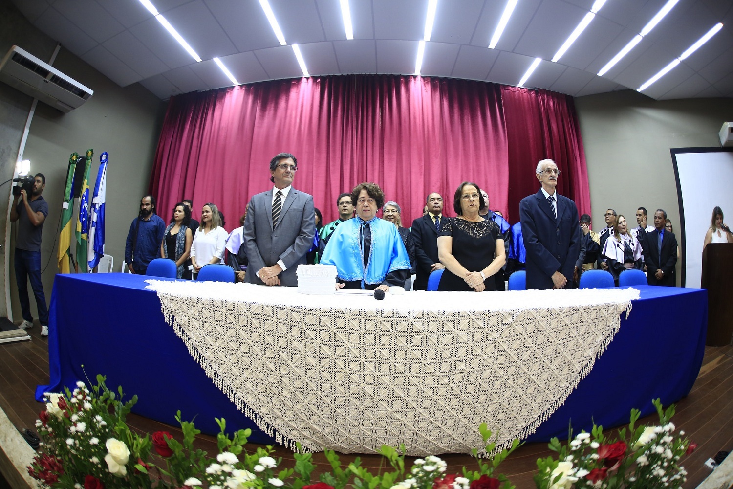 Mesa de composição da sessão solene dos Conselhos Superiores.