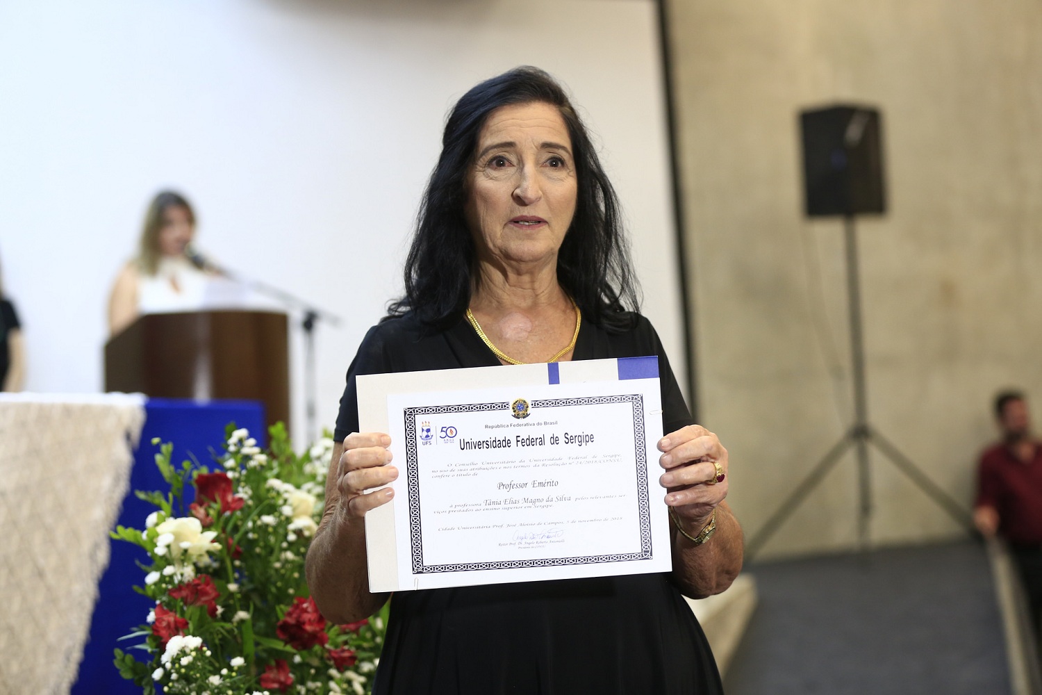 Professor emérito: Tânia Elias Magno da Silva.
