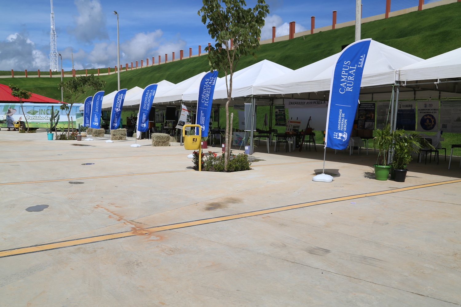 Na 1ª Exporingo, há exposição da universidade em seis estandes montados no local