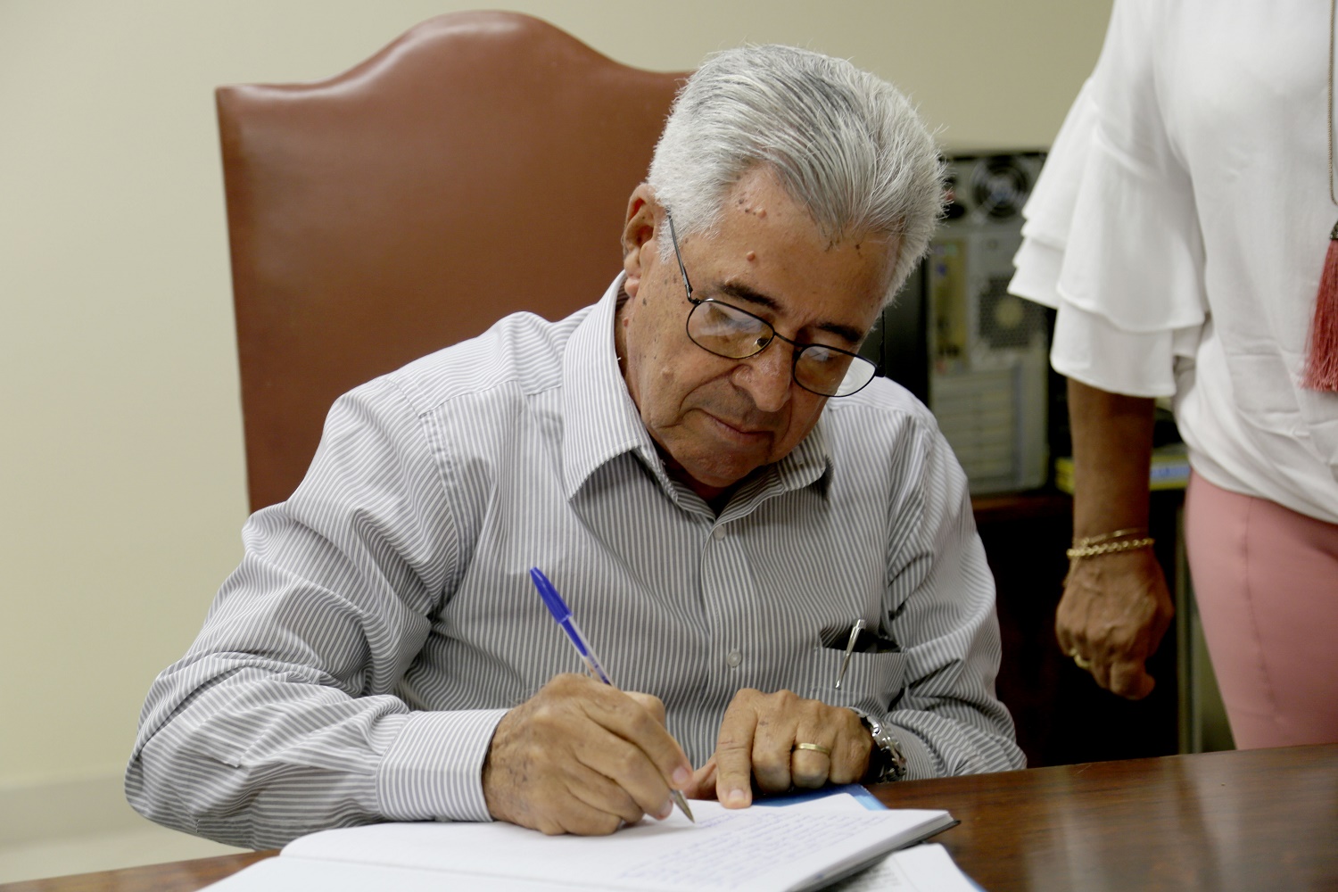 Na vice-presidência, quem tomou posse foi Deusanah Correia da Silva.
