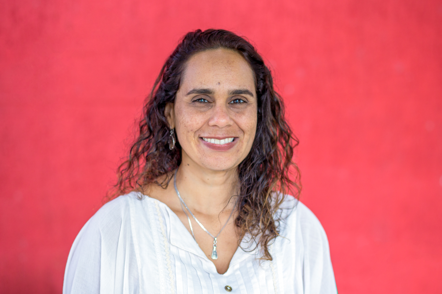 A professora do Departamento de Teatro da UFS Priscilla Campos recebeu financiamento para estudar a degradação dos corais e como a arte pode auxiliar na harmonização da relação homem-natureza. (foto: Diego DiSouza/Ascom UFS)
