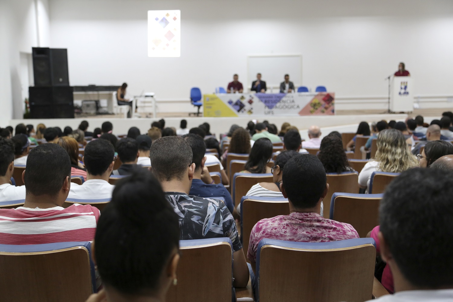 Foi dada início, na manhã desta terça-feira, a programação da Semana Científica do Residência Pedagógica. (fotos: Schirlene Reis/Ascom UFS)