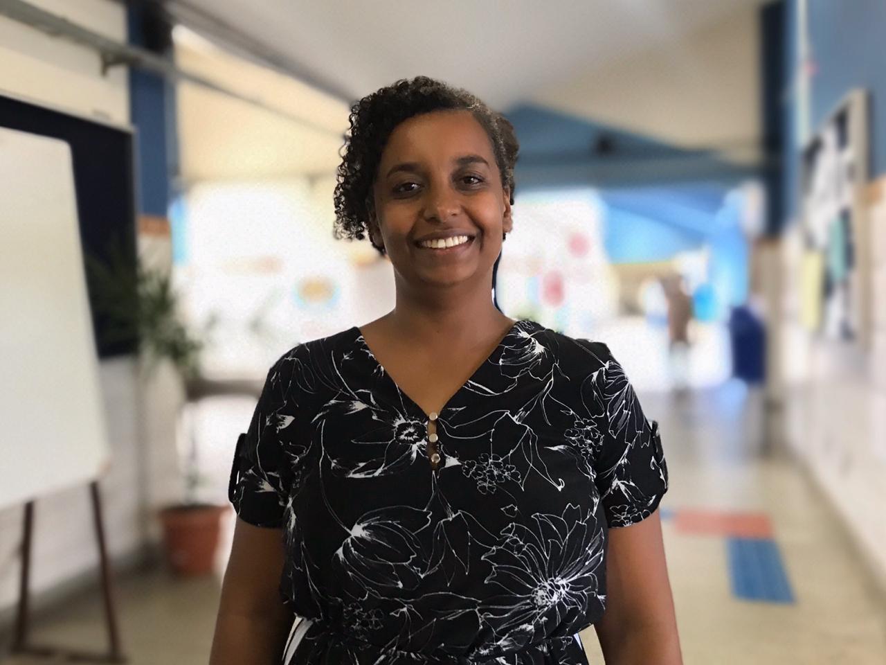 "Ano passado, conversamos com alunos sobre as pressões nesse período de término do terceiro ano, fizemos exercícios de preparamento e relaxamento para a prova”, conta a psicóloga Helma Cardoso.