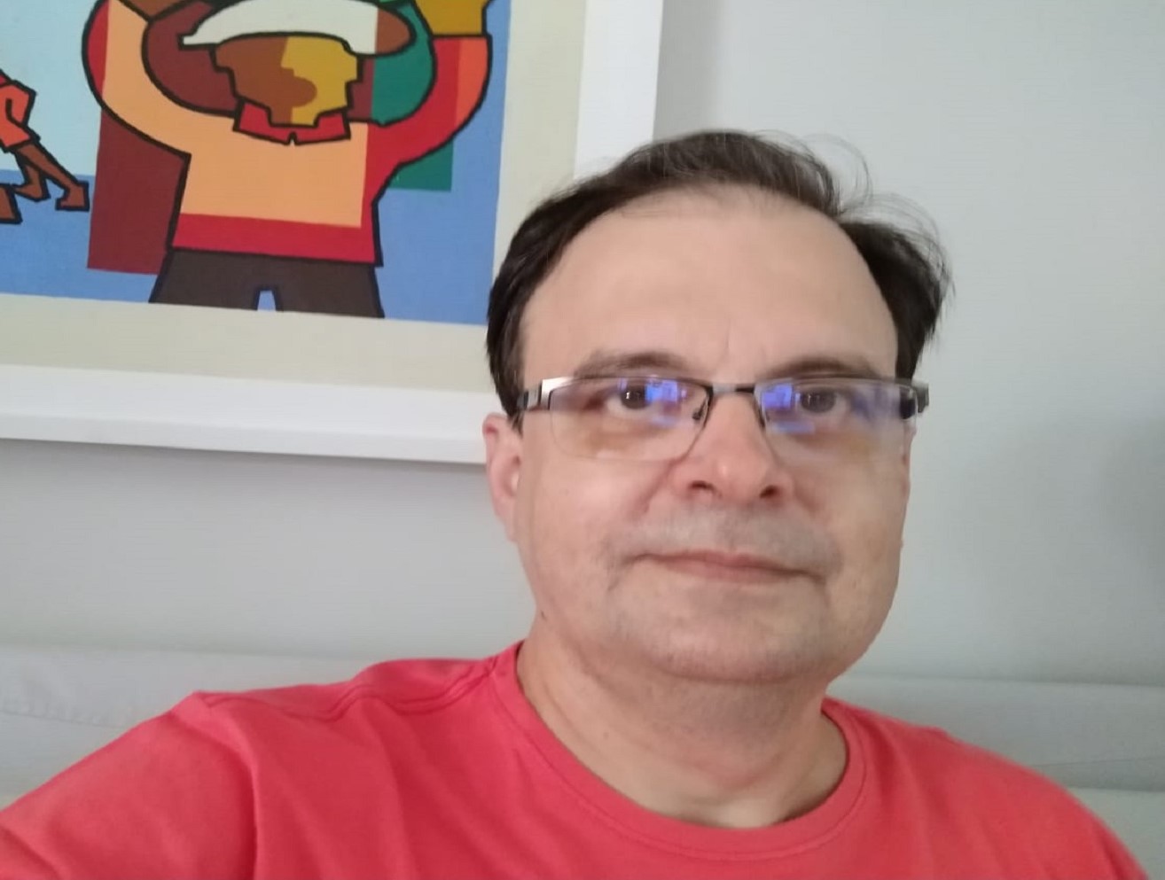 O professor Joatan Rodrigues, do Departamento de Física, coordena o projeto "Desenvolvimento de purificador de ar de baixo custo". (foto: arquivo pessoal)