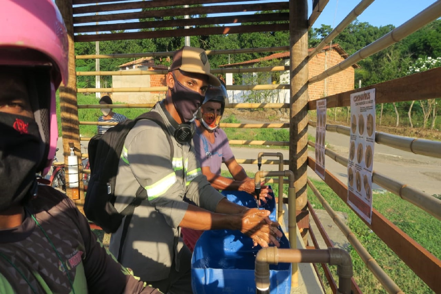 Projeto disponibilizou um espaço para a higiene das mãos dos moradores de Salina, no município de Laranjeiras.