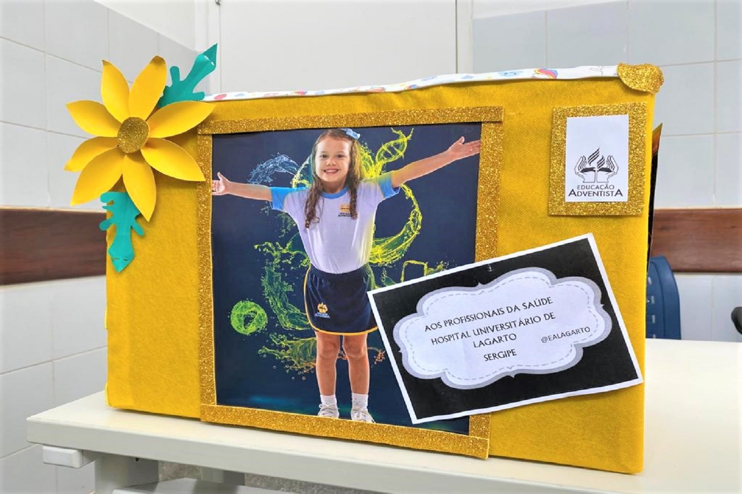 Caixa do projeto “Doe Palavras”