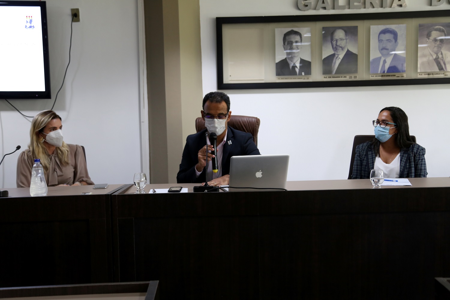 Maíra de Oliveira (dir.) representou a prefeitura de São Cristóvão