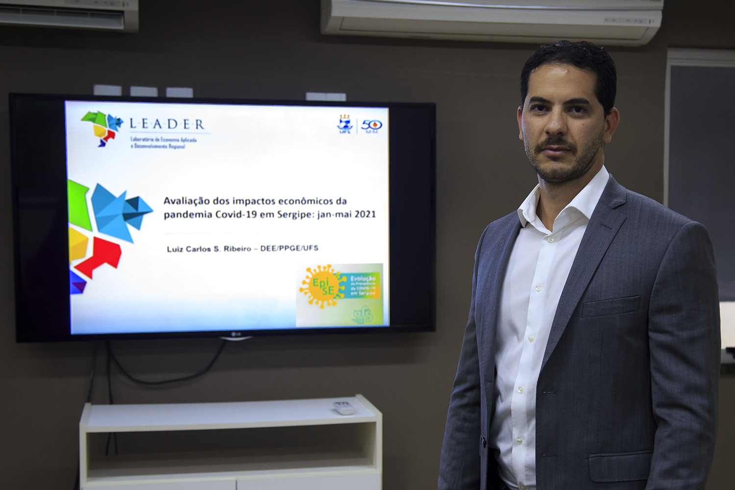 Luiz Carlos Ribeiro é professor de Economia e coordenador do Leader-UFS. Foto: Adilson Andrade/Ascom UFS