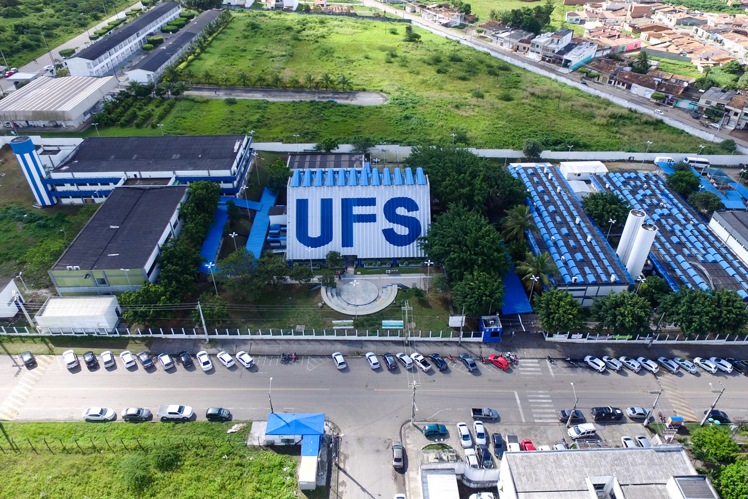 Anteriormente um CAIC, prédio foi reformado para abrigar o campus da Universidade Federal de Sergipe. (Foto: Dipro/UFS)