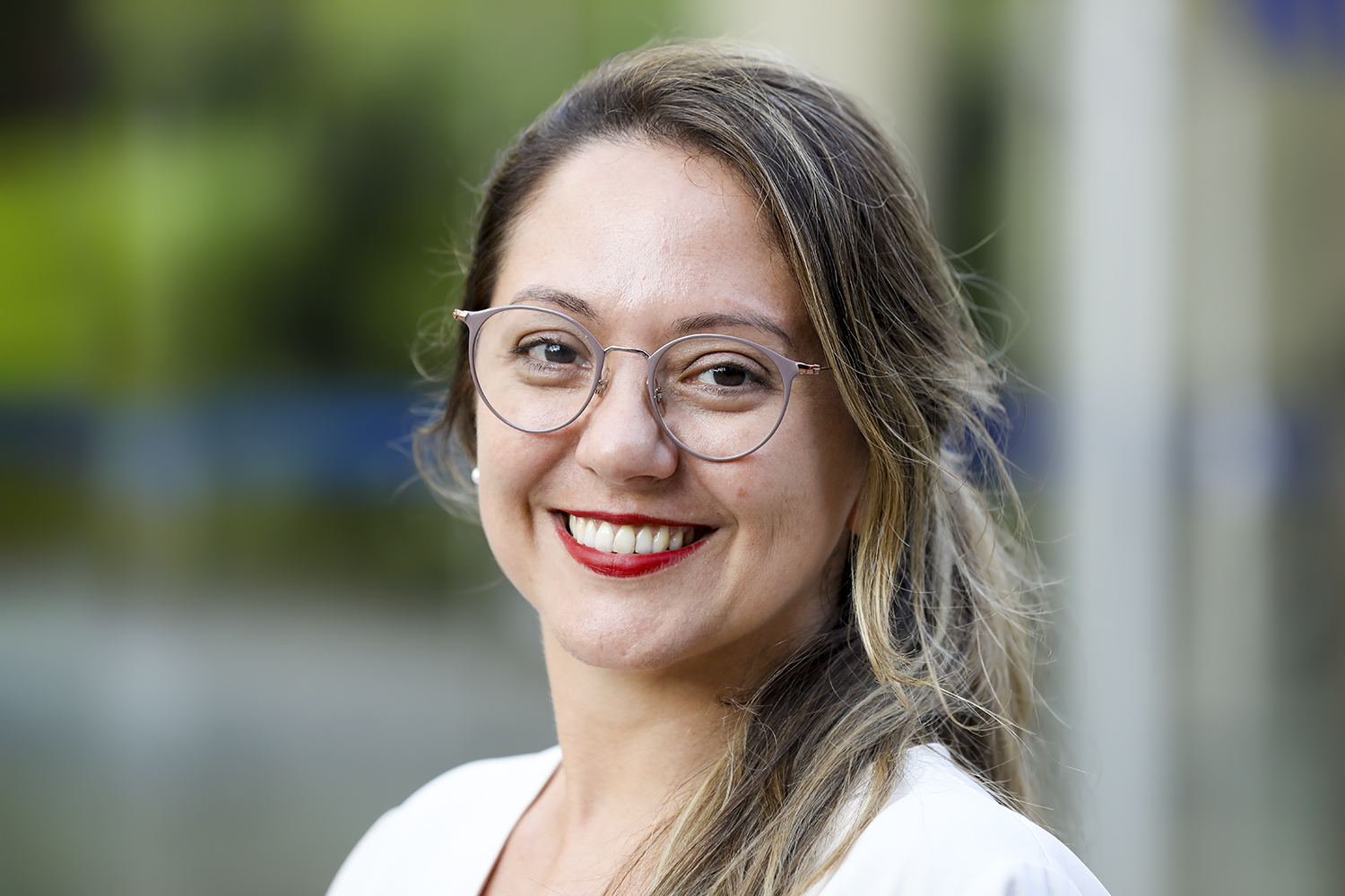 Porfessora Karyna Sposato, uma das organizadoras da obra, explica que a justiça restaurativa é uma forma de compreender o conflito não só do ponto de vista jurídico-criminal (foto: Adilson Andrade/ComunicaUFS)
