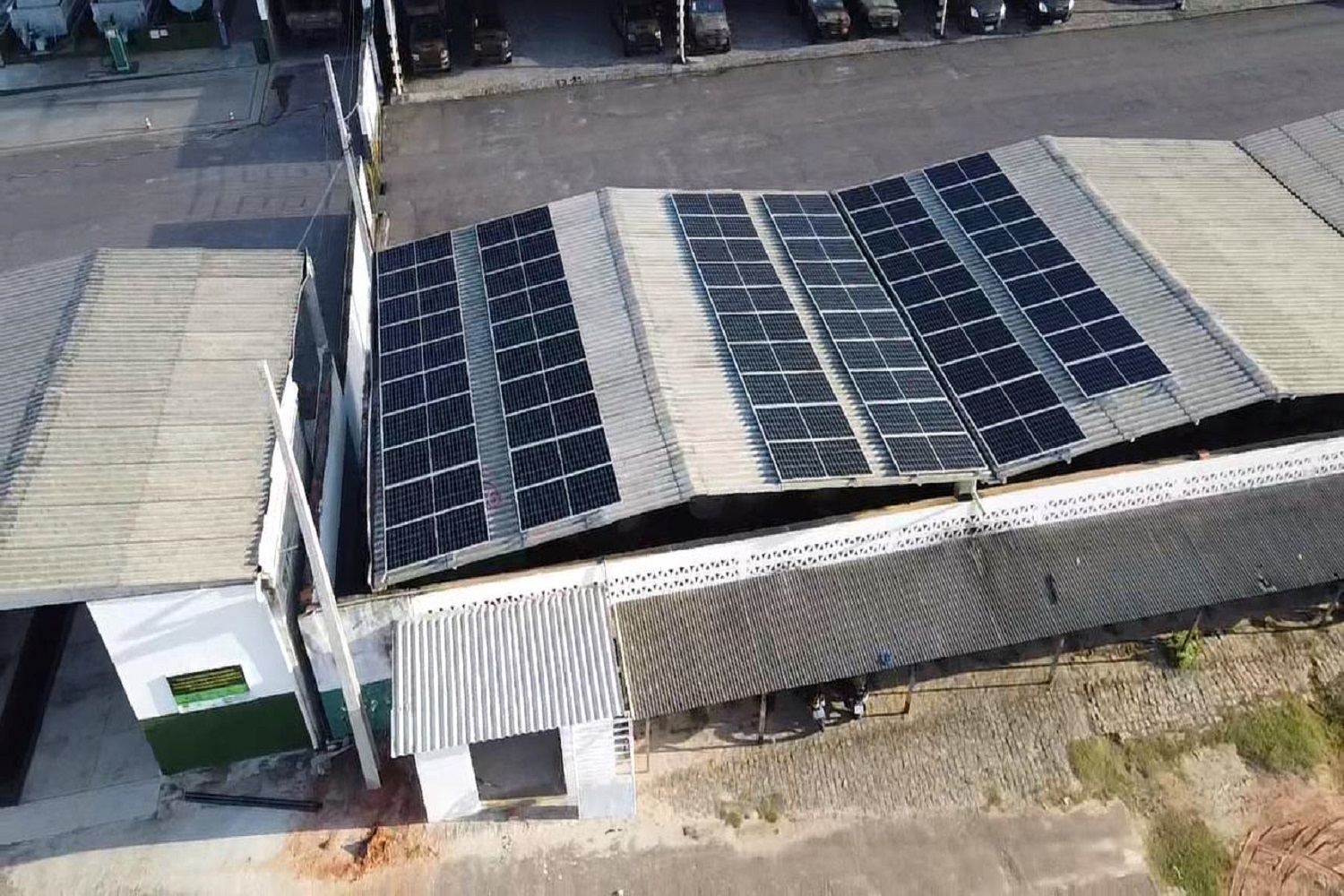 O projeto de instalação das placas fotovoltaicas foi dividido em três fases e a programação é que as próximas duas sejam concluídas ainda em 2021. (foto: divulgação 28º BC)