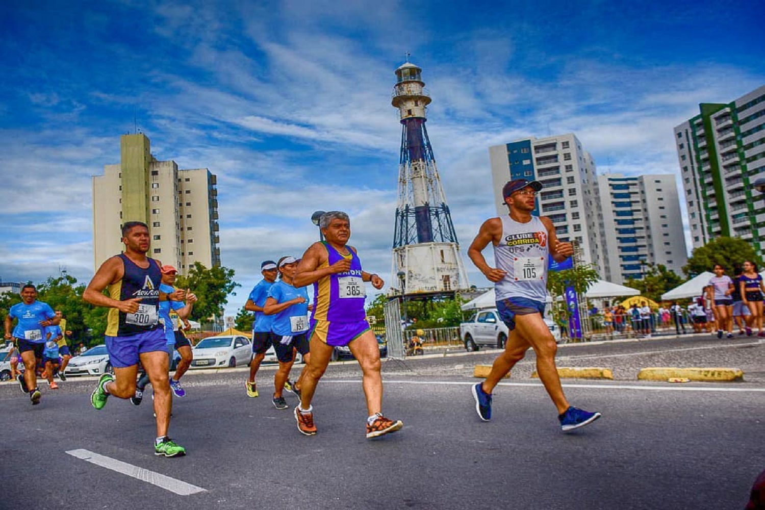 Clube de Corrida, projeto de extensão criado em 2015, estimula a prática de atividades físicas e colabora na divulgação da modalidade esportiva. (fotos: arquivo pessoal)