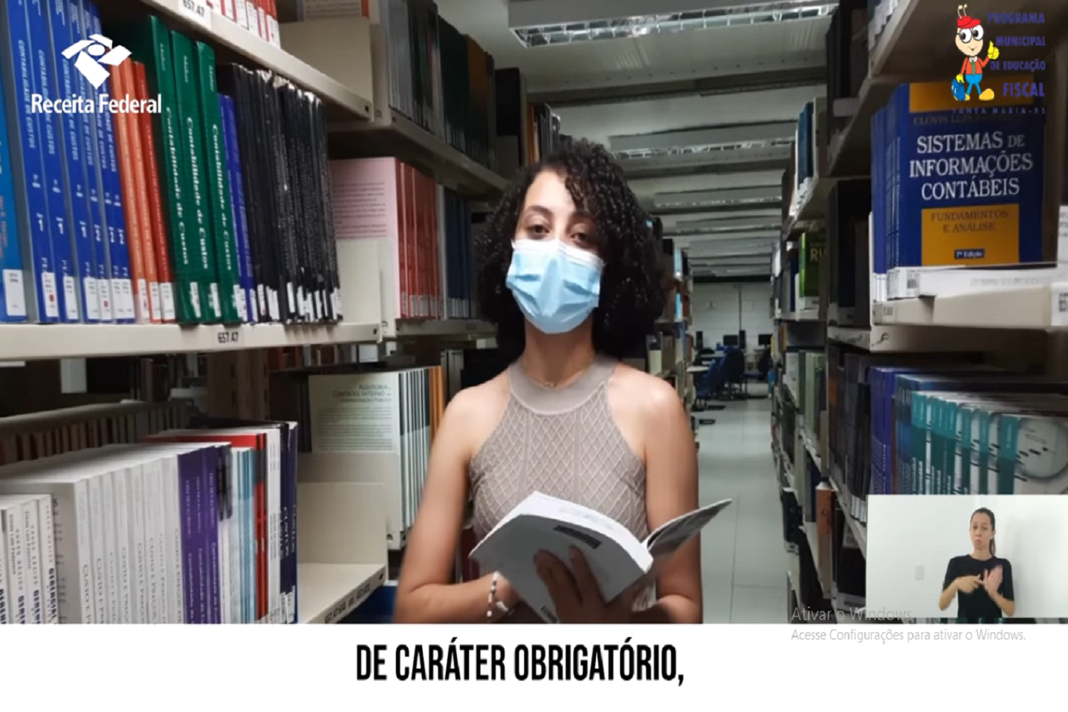 Beatriz Carvalho, de Contábeis: Portal da Transparência como ferramenta de verificação do uso dos tributos.