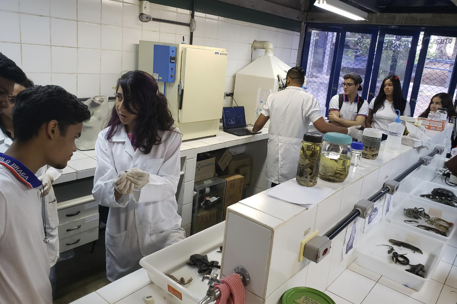 Segundo o professor Eduardo Dias, os visitantes passam a ter consciência de que esses bichos não causam o mal que a sociedade pensa.