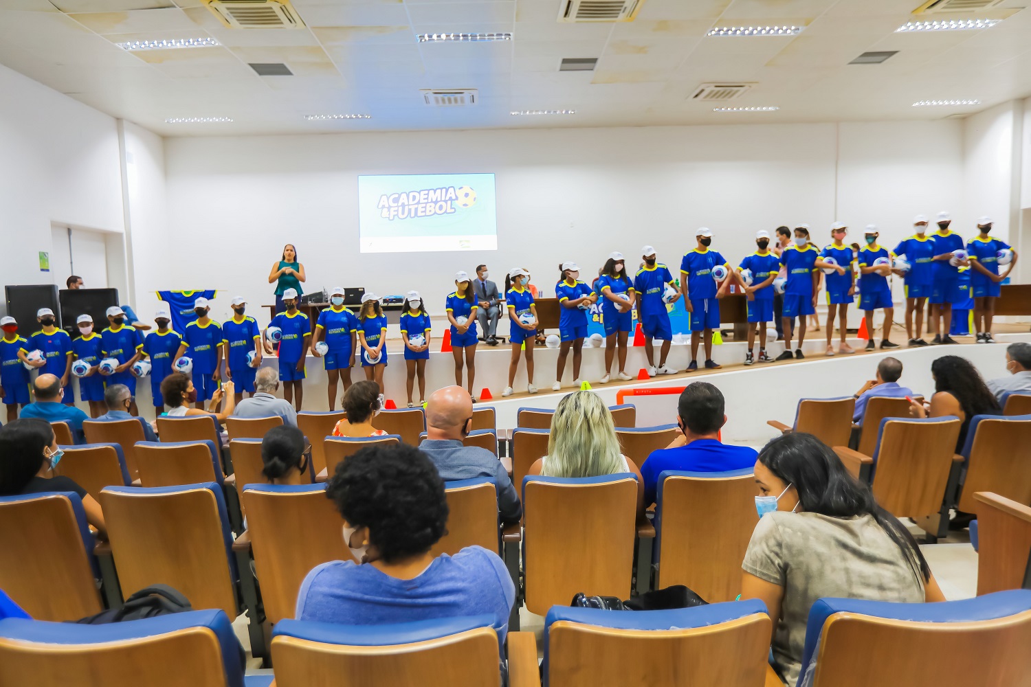 Projeto beneficiará 225 crianças e adolescentes de Aracaju e São Cristóvão. (Fotos: Schirlene Reis - Ascom UFS)