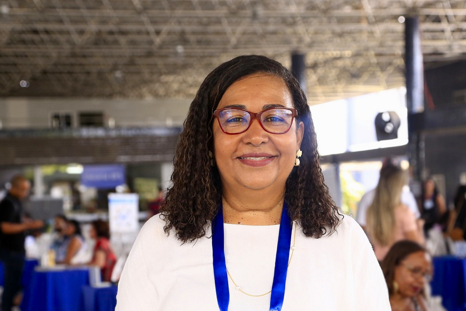 Estudantes devem se cadastrar e manter seus dados periodicamente atualizados, ressalta a servidora Lúcia Maria dos Santos, coordenadora da Central de Estágios, órgão vinculado à Pró-Reitoria de Extensão (Proex). (Foto: Schirlene Reis/AscomUFS)