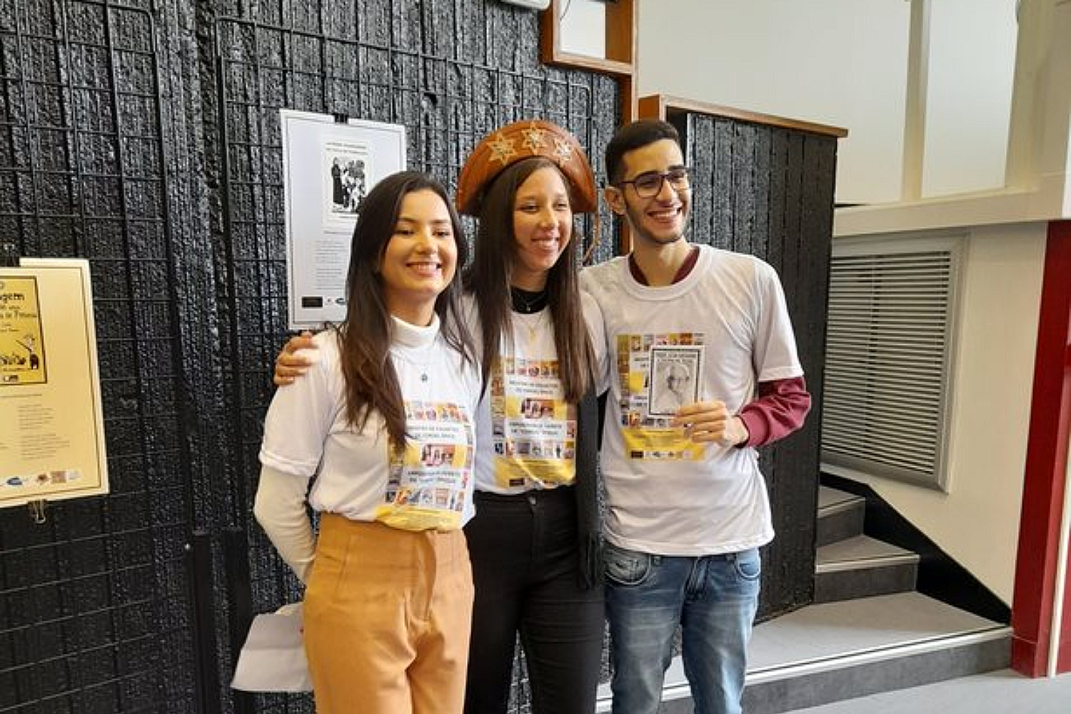 Os estudantes Allana Santana, Emily Barreto e Guilherme Andrade