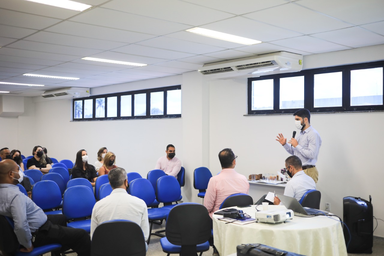 Objetivo dos encontros é alinhar o planejamento e traçar estratégias de acordo com a realidade de cada local (Fotos: Pedro Ramos/AscomUFS)