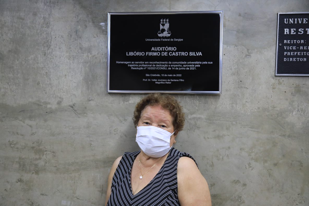 Homenagem ao falecido servidor Libório Firmo contou com a presença de diversos familiares, inclusive sua mãe, Josefa Santana de Castro Silva, também servidora da UFS, aposentada