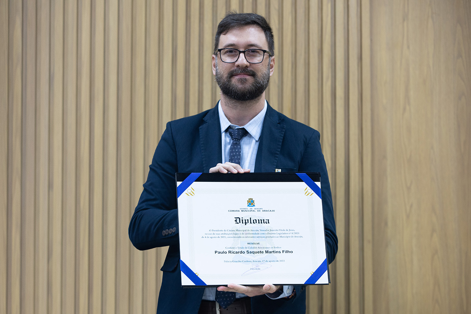 Entregue nesta quarta, o título foi aprovado em agosto de 2021. (Fotos: Adilson Andrade - Ascom UFS)