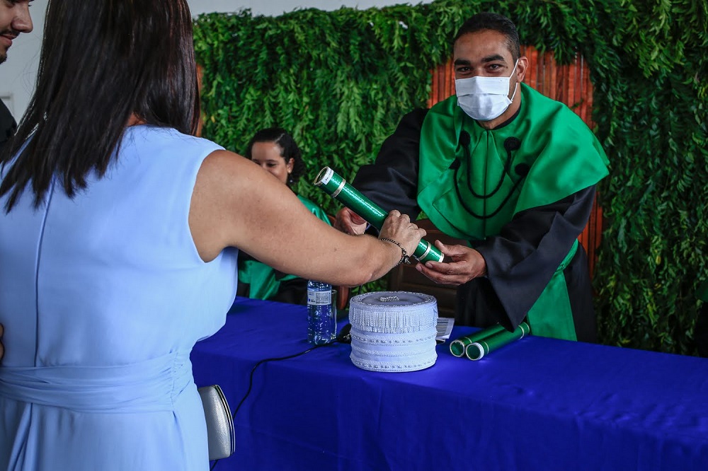 Diretor Makson Oliveira ressalta a importância do momento para a vida dos alunos