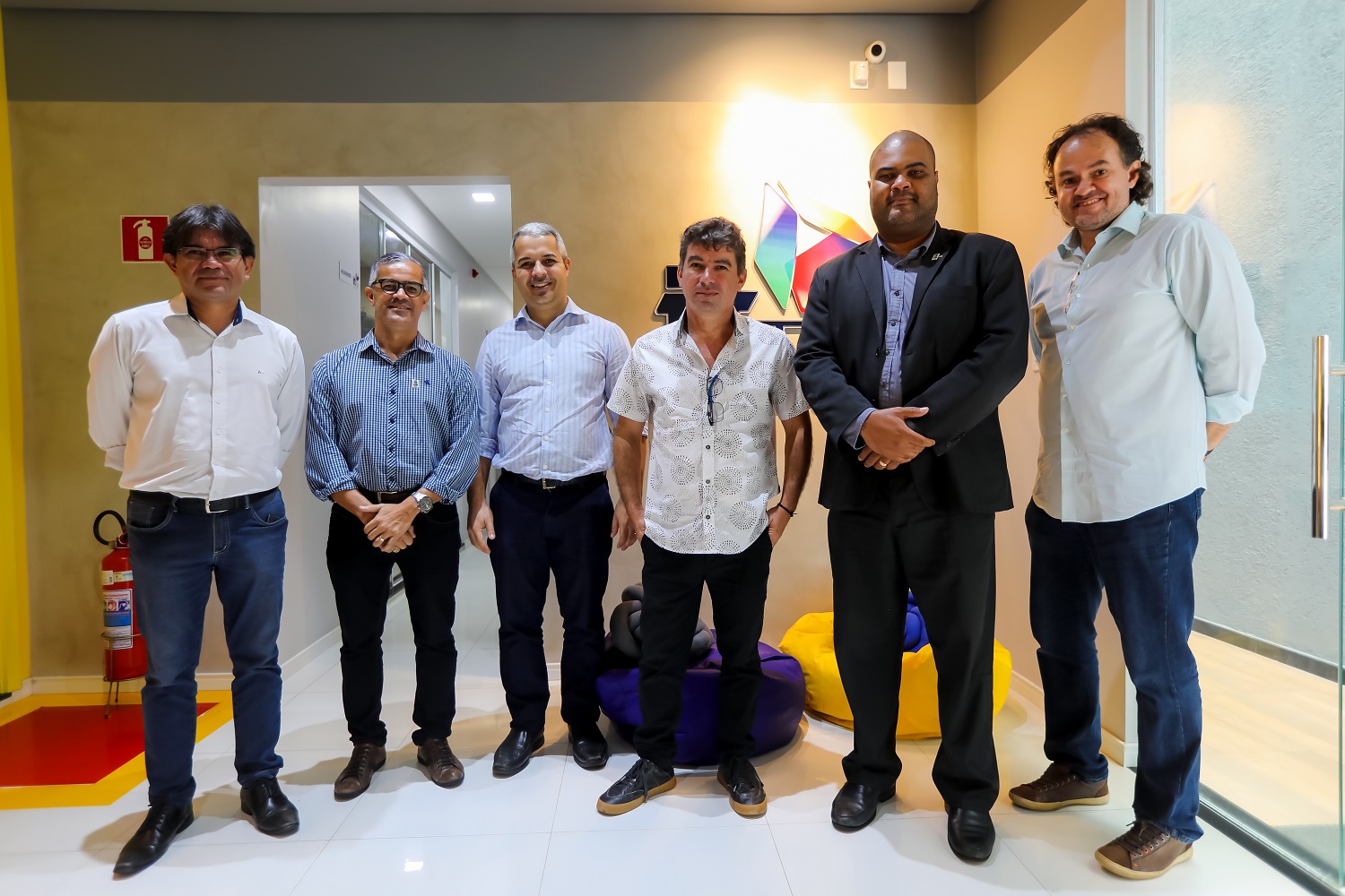 Andrés Menéndez (esq.), Marcelo Mendes, Marcos Dósea, Jamyson Machado, Valter Joviniano e Antônio Martins