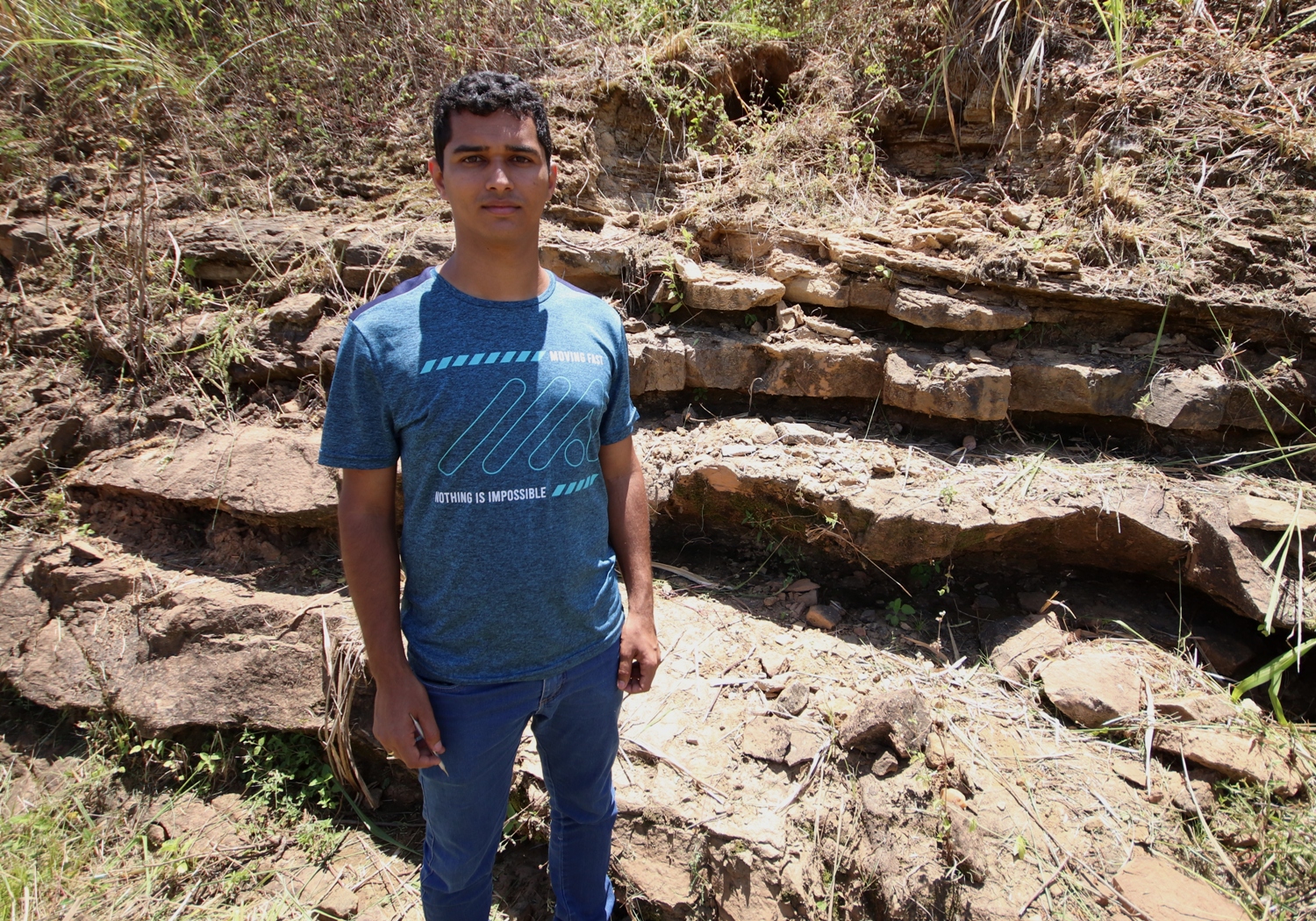 Biólogo Paulo Aragão é um dos autores da descoberta do fóssil em Japoatã. Foto: Josafá Neto/Rádio UFS