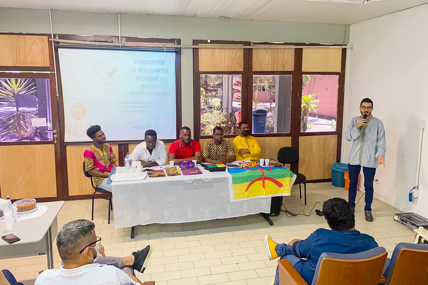 Participaram estudantes de sete países. (Fotos: Divulgação)