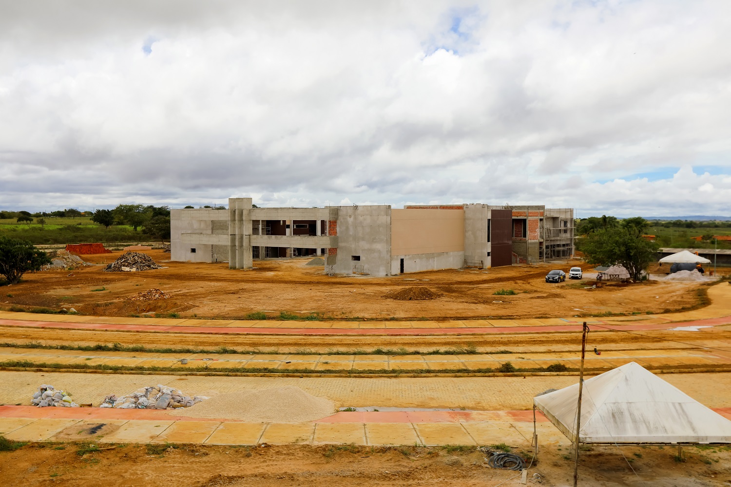 A Proplan tem realizado interlocução com a Bancada Parlamentar de Sergipe no gerenciamento de emendas para a construção do Campus do Sertão.