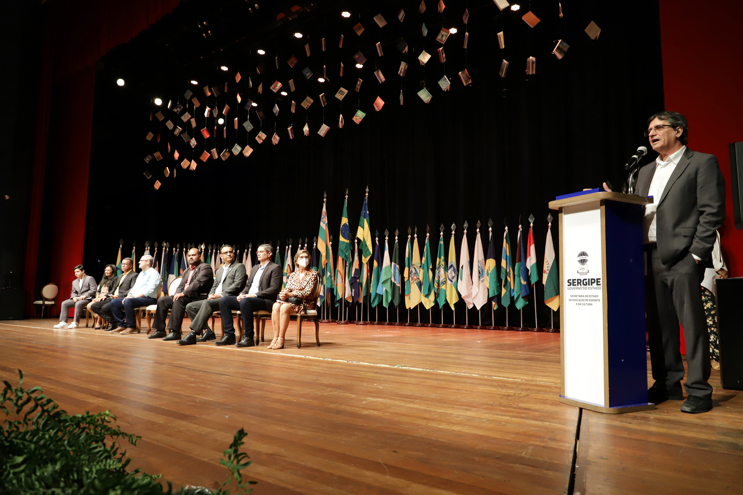 Solenidade aconteceu no Teatro Tobias Barreto, em Aracaju. (Foto: Eugênio Barreto/Seduc)