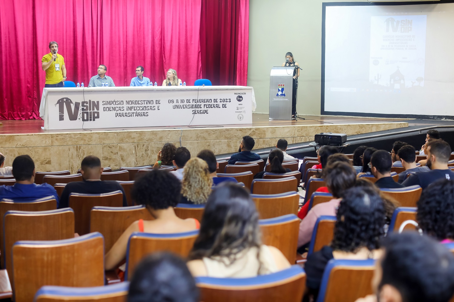 Simpósio segue até a próxima sexta-feira, 10/02. (Foto: Schirlene Reis/Ascom UFS)