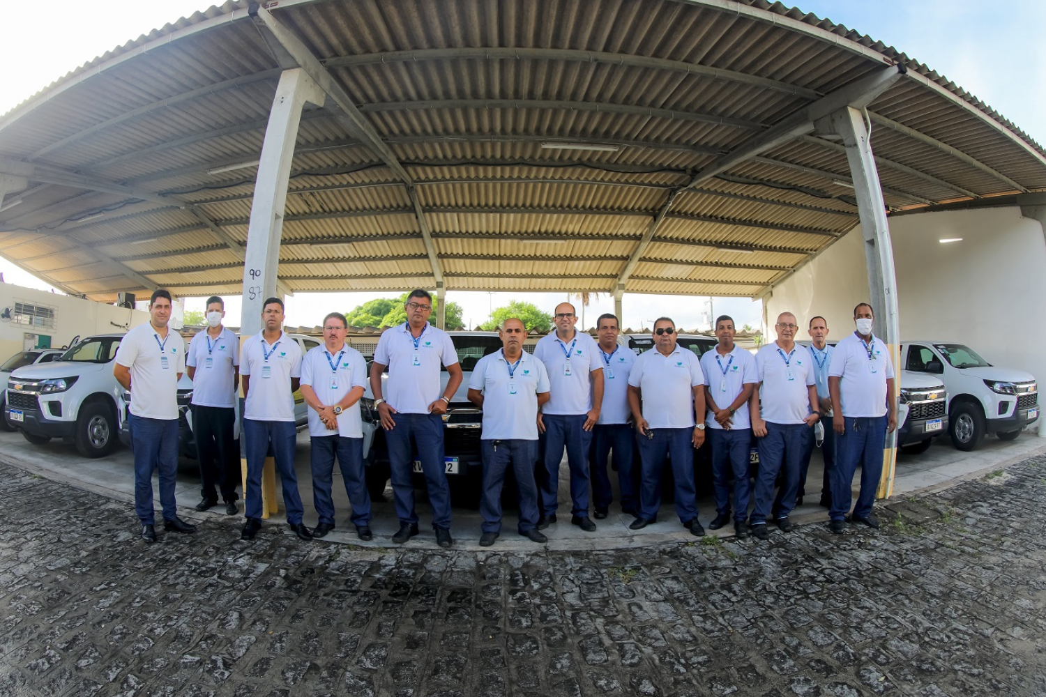 Equipe de motoristas da Divisão de Transportes. (foto: Schirlene Reis/Ascom UFS)