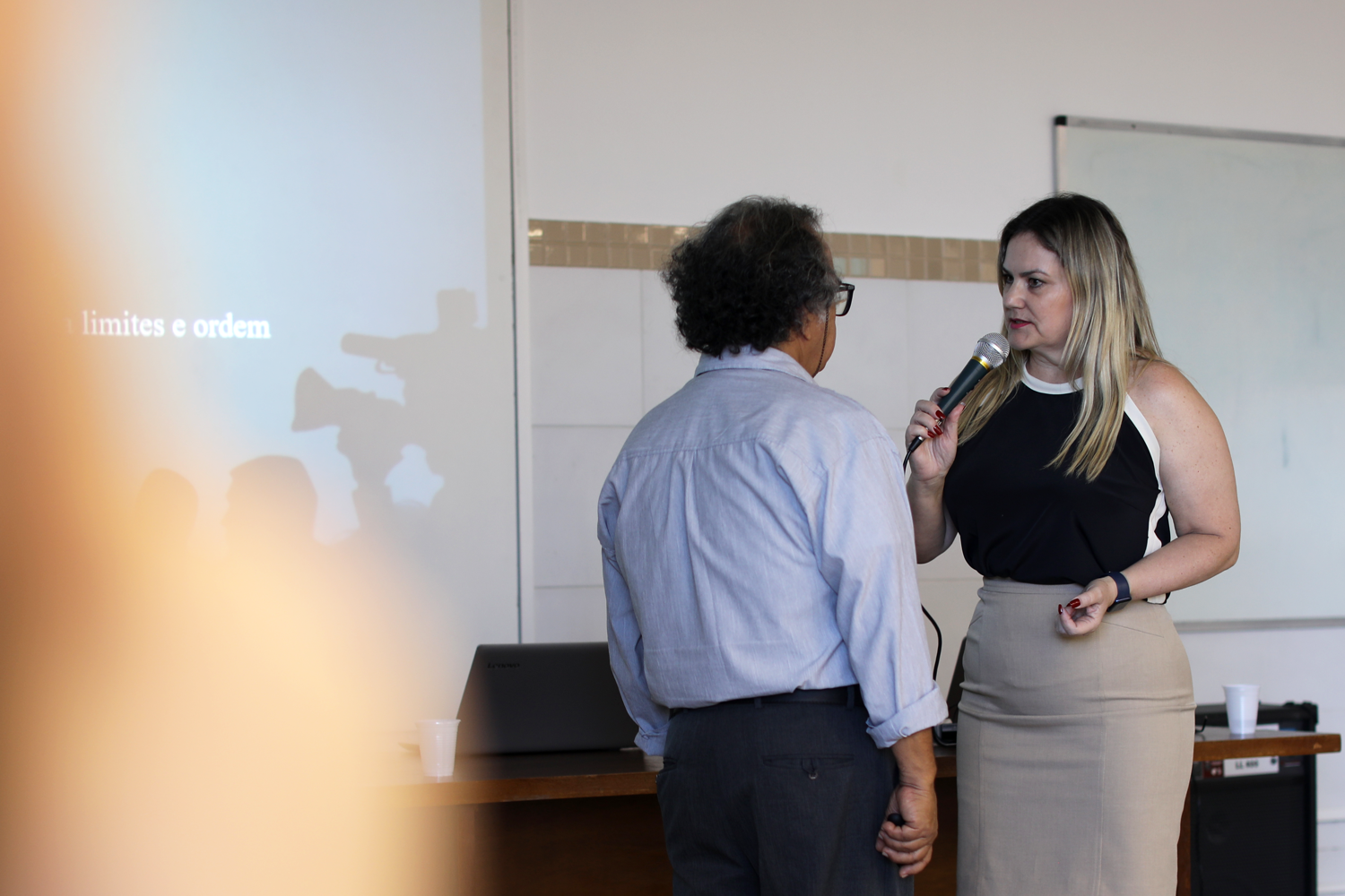 Francisco Daher e Renata Neiva deram o treinamento prático. (Foto: Pedro Ramos/Ascom UFS)