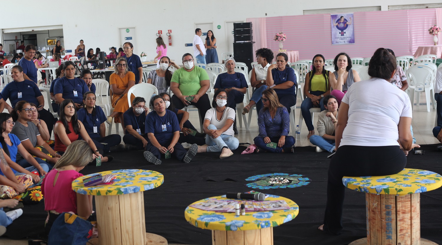 Oficina foi realizada pela arte educadora Rose Fonseca. (Foto: Ana Laura Farias/Campus Lagarto)