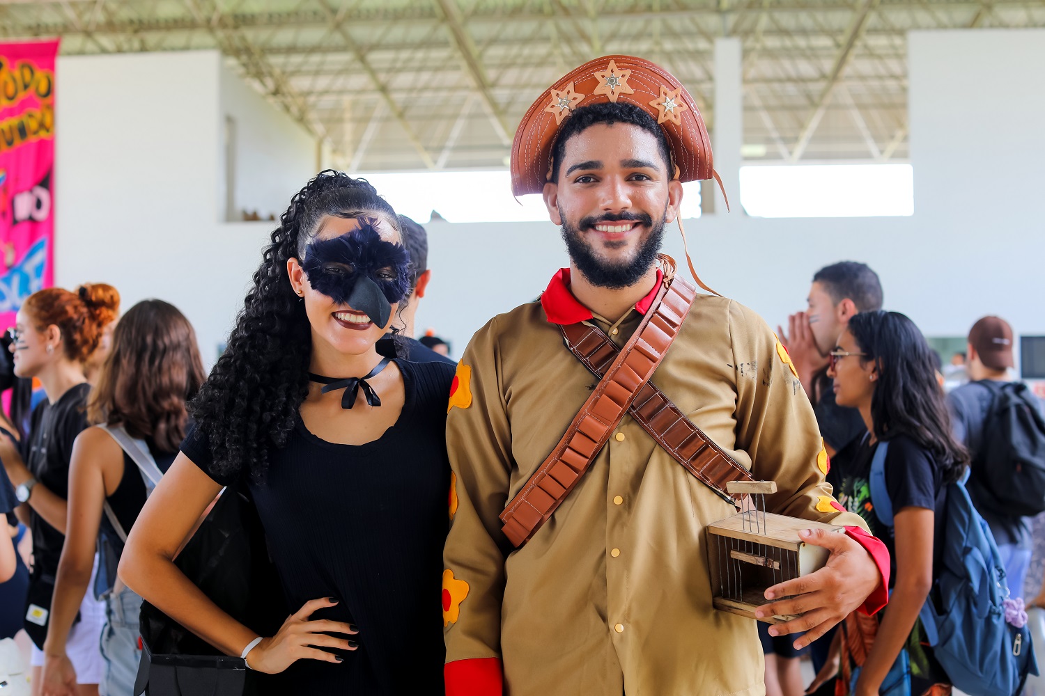 Alunos se vestiram de mascotes da gincana. (foto: Schirlene Reis/Ascom)