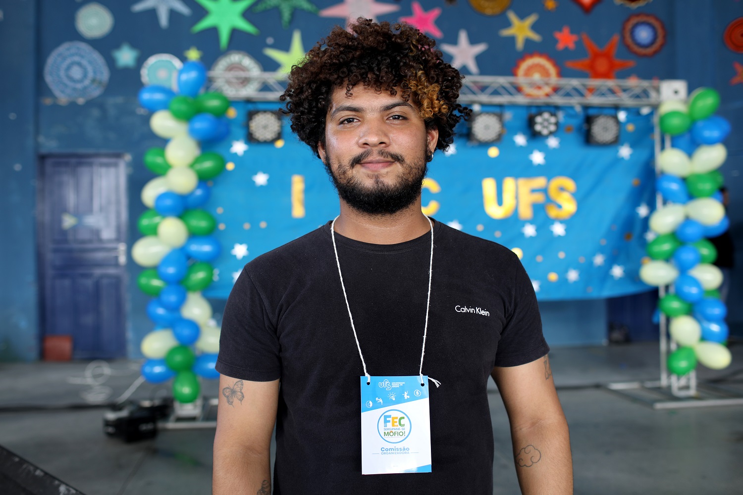 Carlos Souza é membro do time de marketing do festival e se mostrou animado com os resultados: "é gratificante viver essa experiência da sala de aula na prática” (Fotos: Schirlene Reis/Ascom UFS)