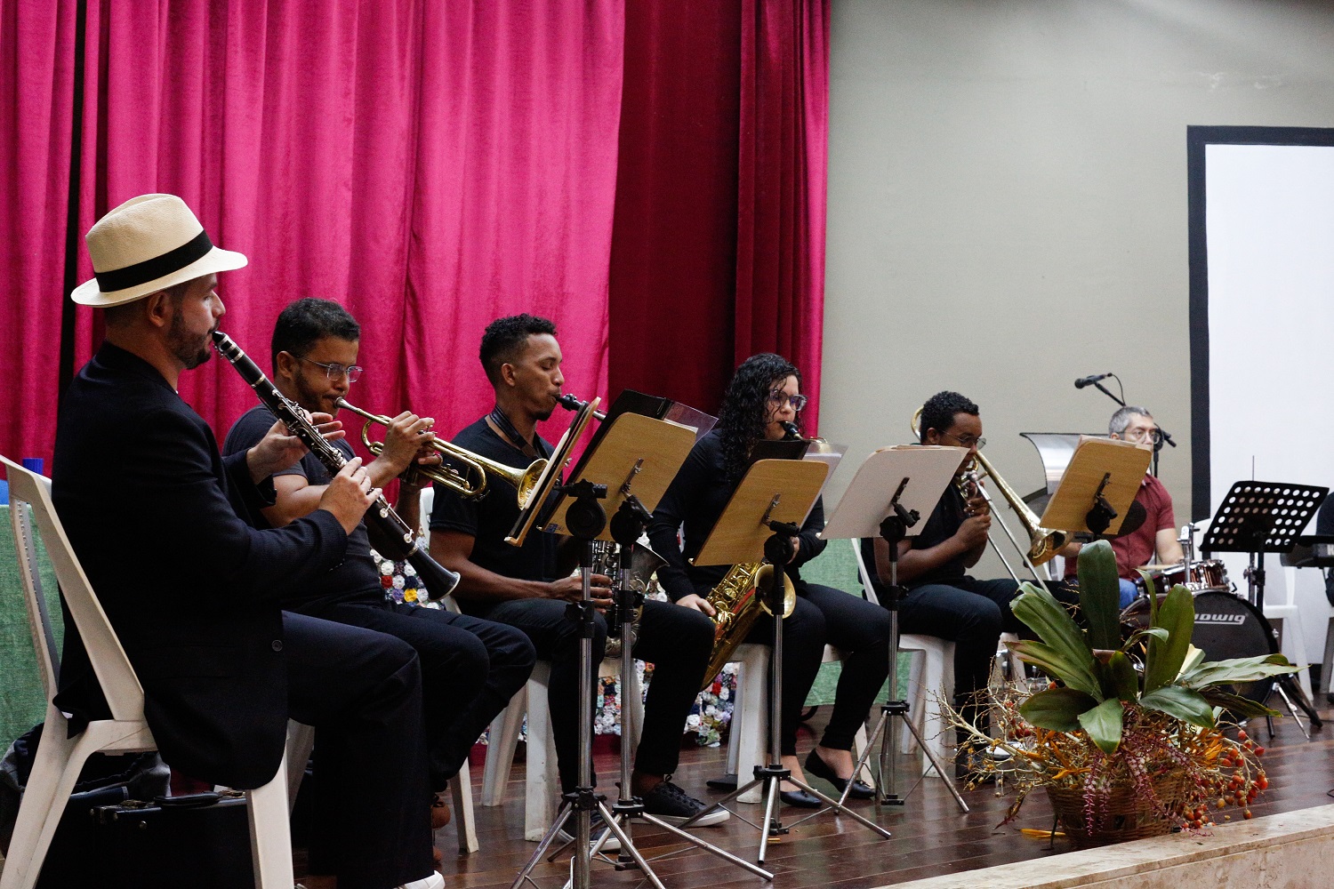A cerimônia dos 45 anos do CECH foi especial para a Jazz Band Pongatyba que realizou pela primeira vez a apresentação em grupo. (Foto: Pedro Ramos/Ascom UFS)
