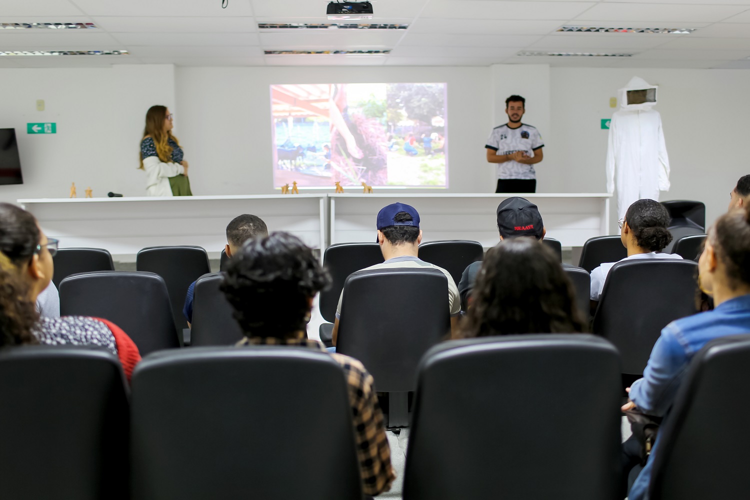Veteranos apresentaram aos calouros o Grupo de Estudos em Bem-estar e Ética Animal e o Espaço de Vivências Agroecológicas (Fotos: Shirlene Reis/Ascom UFS)  