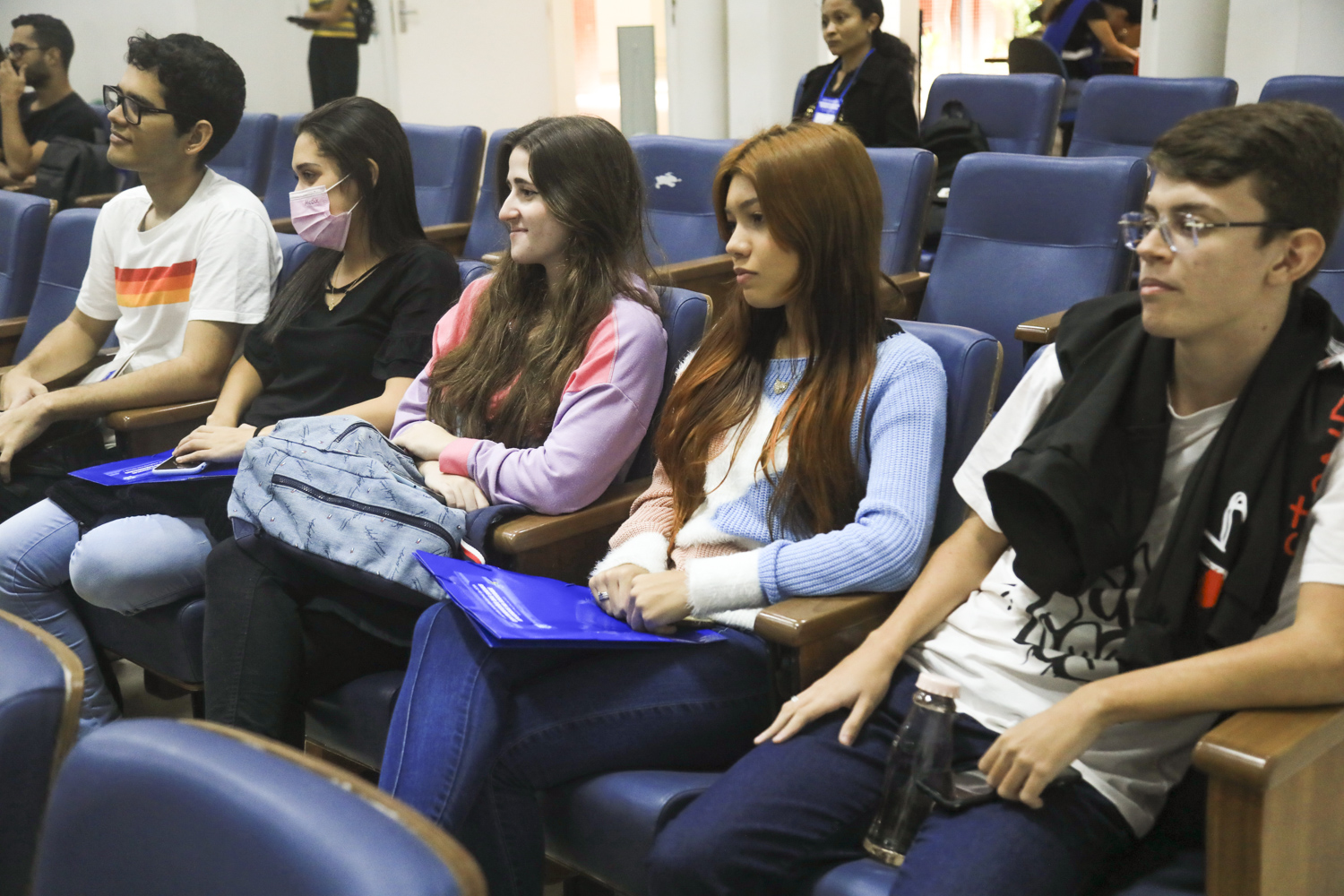 Alunos de diversos cursos do CCSA acompanharam a abertura do evento. (foto: Adilson Andrade/Ascom UFS)